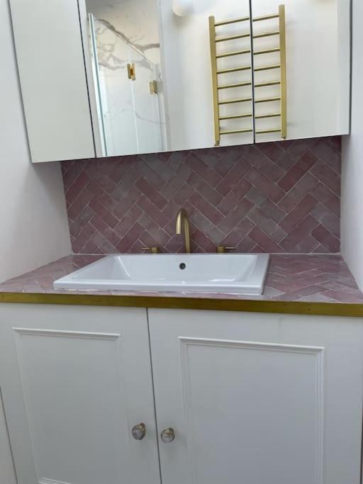 Case de vacanță Whole House, Ensuite & Garden, 3 Bedrooms Londra