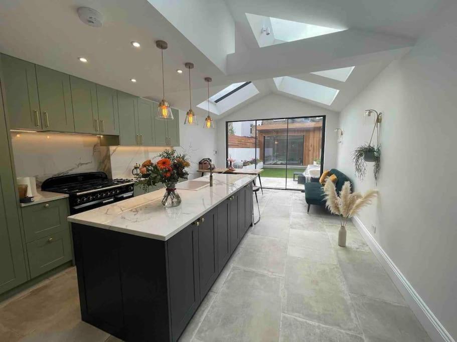 Case de vacanță Whole House, Ensuite & Garden, 3 Bedrooms Londra